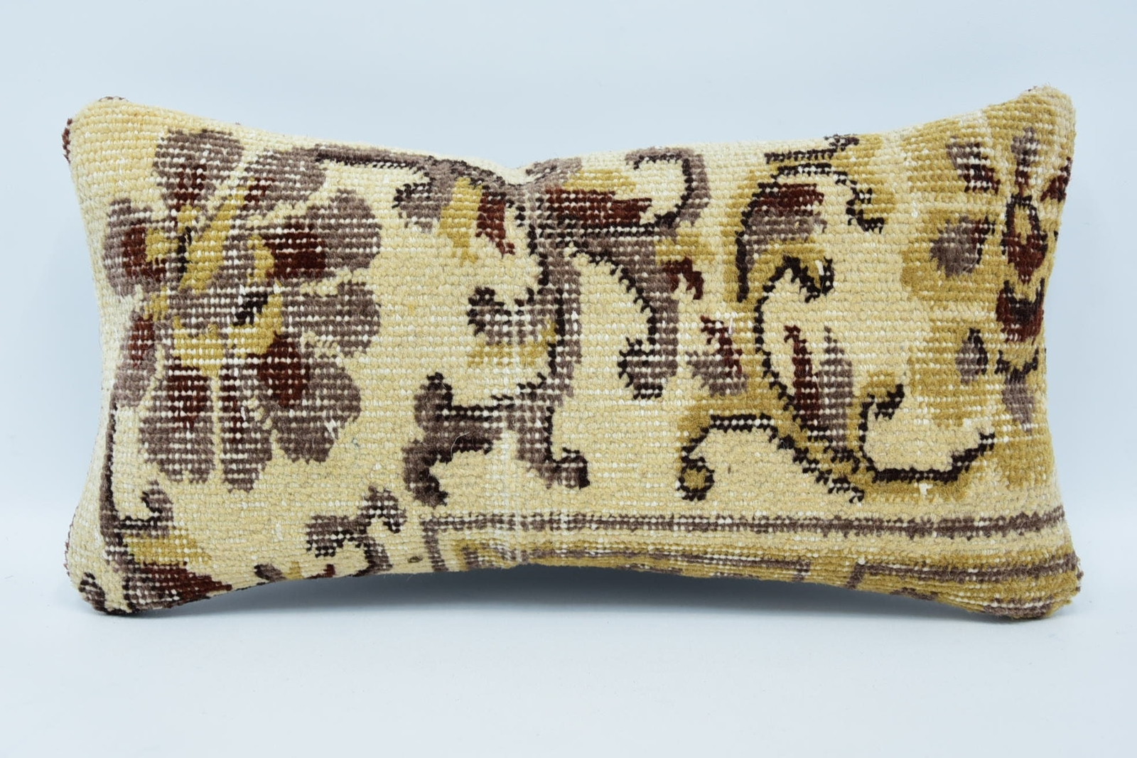 Designer Pillows, 8
