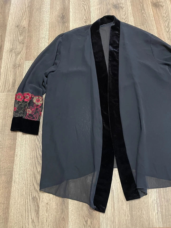 Fantasy Lingerie Robe, Women's One Size, Black, Floral Embellishment, Night Gown - Image 3 of 4