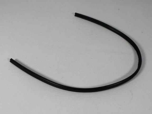 For Dodge Grand Caravan 2003-2004 Mopar 68020142AA Front Hood Seal - Imagem 2 de 3