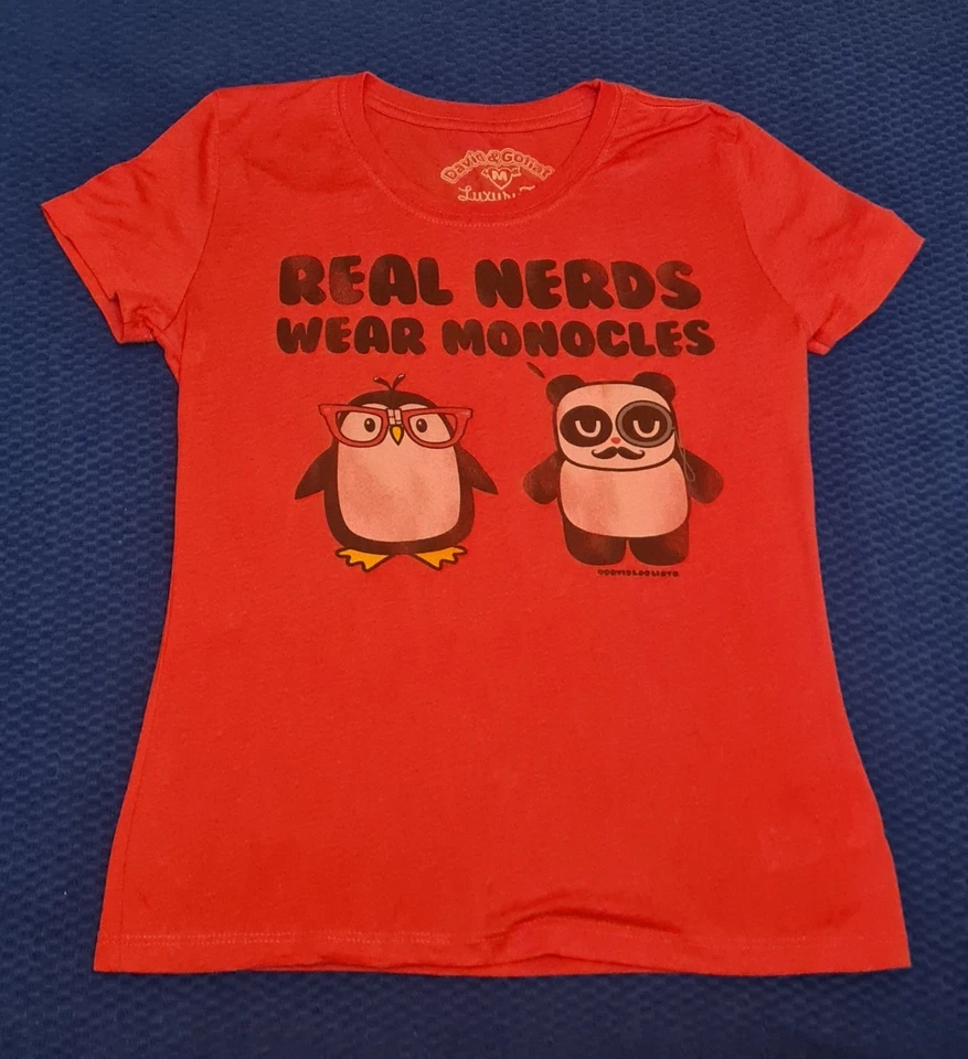 DAVID & GOLIATH LUXURY TEE REAL NERDS WEAR MONOCLES Red/Pink T-Shirt Size Medium - Image 3 of 4