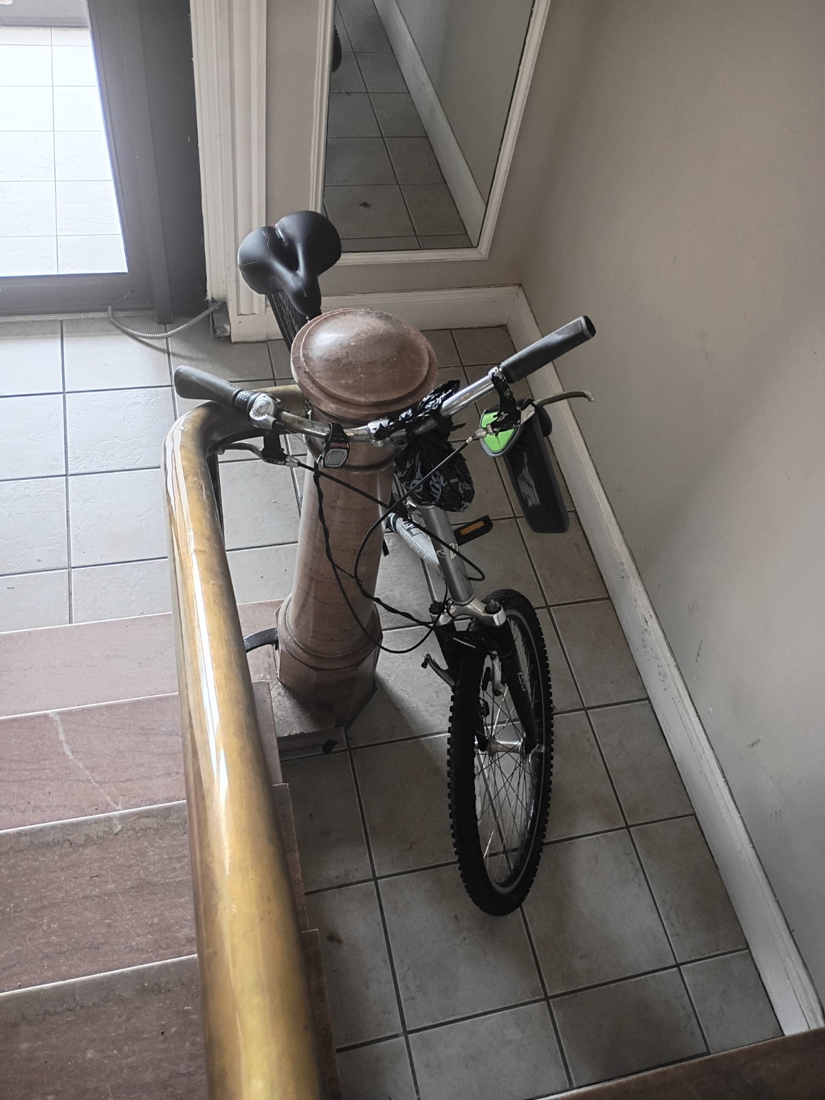 Trek Navigator 200  Hybrid Comfort Bicycle 