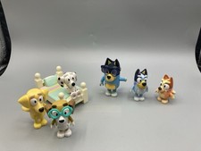 Bluey and Friends Lot 6 Figures Extra BED, Honey Lucky Chloe Bluey Bingo