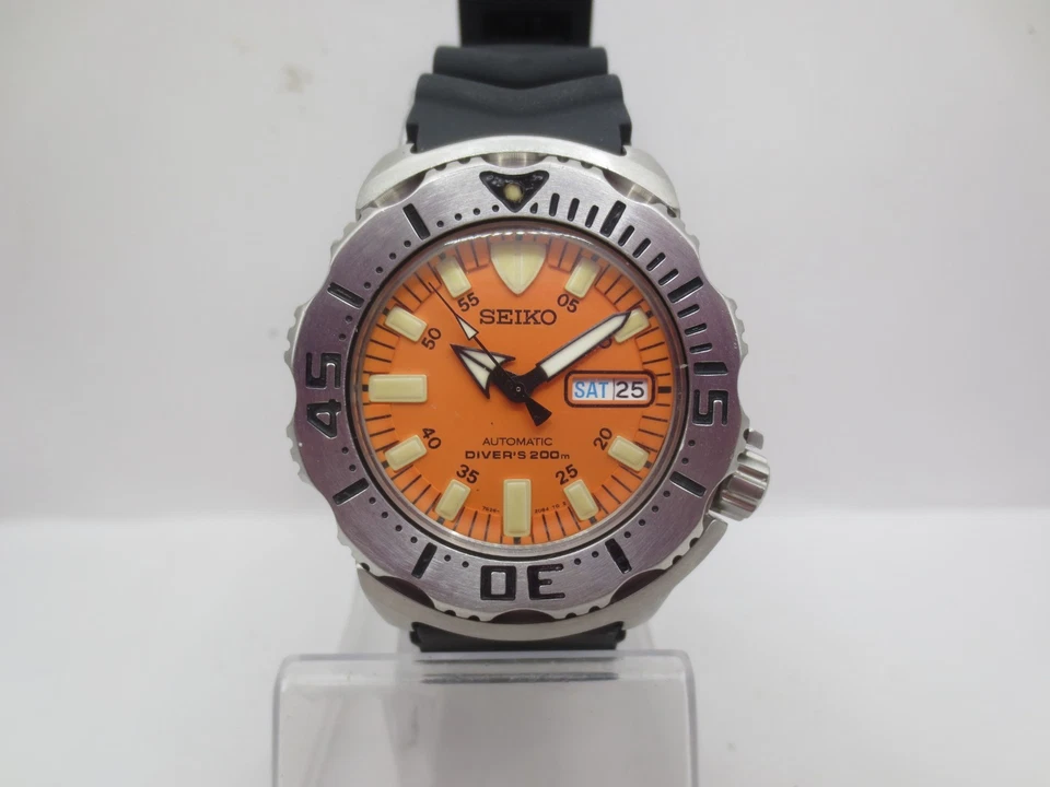 SEIKO ORANGE MONSTER 7S26-0350 DAYDATE STAINLESS STEEL AUTOMATIC MENS DIVERWATCH - Image 2 of 4