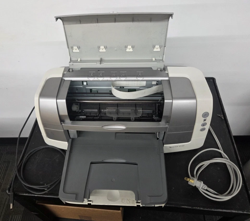 HP DeskJet 6122 Color Inkjet Printer w/ Power Cord & USB Cord - Image 3 of 4