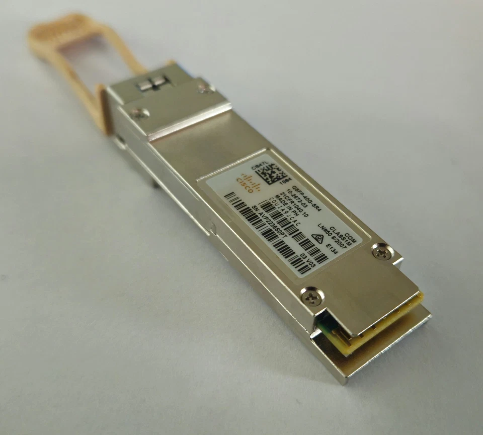 Cisco Original QSFP-40G-SR4 Transceiver Module 40GBASE MPO Connector - Bild 2 von 3