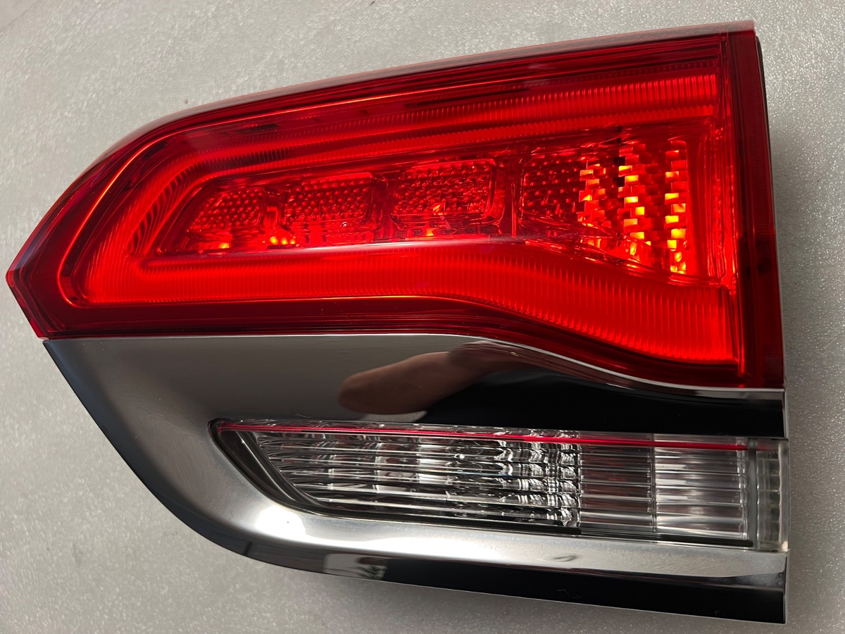 Jeep Grand Cherokee LED Right Backup Lamp Inner Tail Light OEM