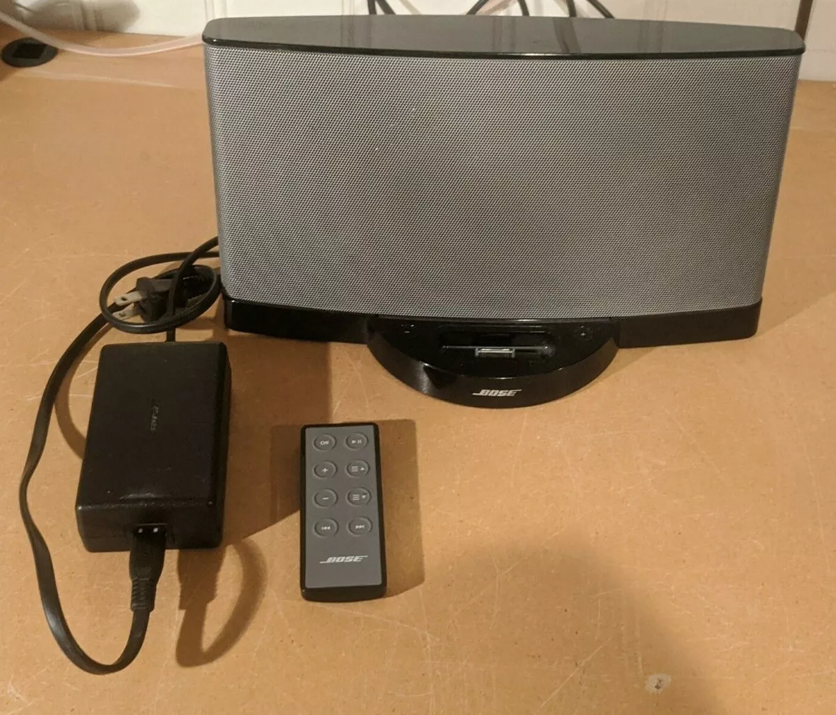 Bose SoundDock Series II Digital Music System iPod compatible portable speakers