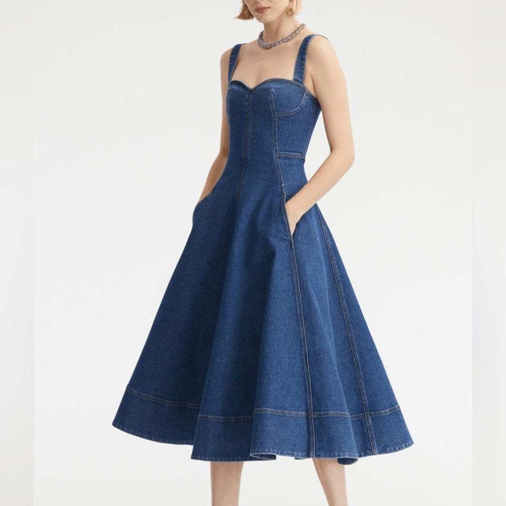 Oscar de la Renta Sweetheart-Neck Denim Dress