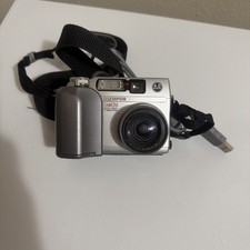 Olympus CAMEDIA C-4000 Zoom Digital Camera 3X Optical Zoom Silver Tested.