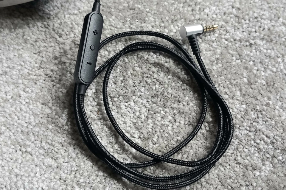 Sennheiser Momentum On Ear In Brown Wired, photo 2 of 5