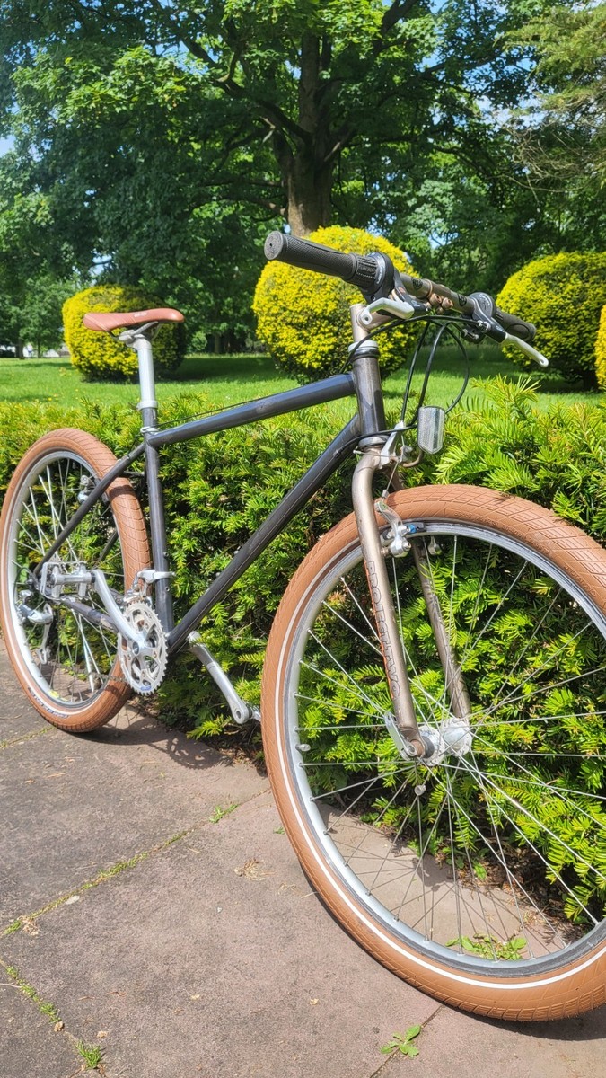 1998ish Kona Kilauea Glows in the dark! For Sale 1998ish Kona Kilauea Glows in the dark! For Sale