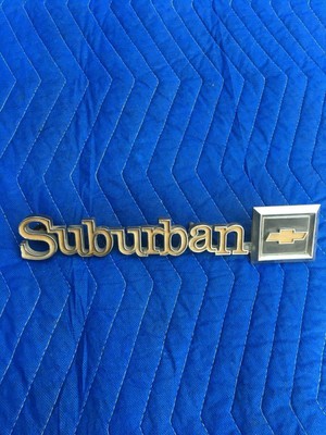Chevy Suburban Emblem #14016615 Chevrolet Ornament Badge Nameplate 