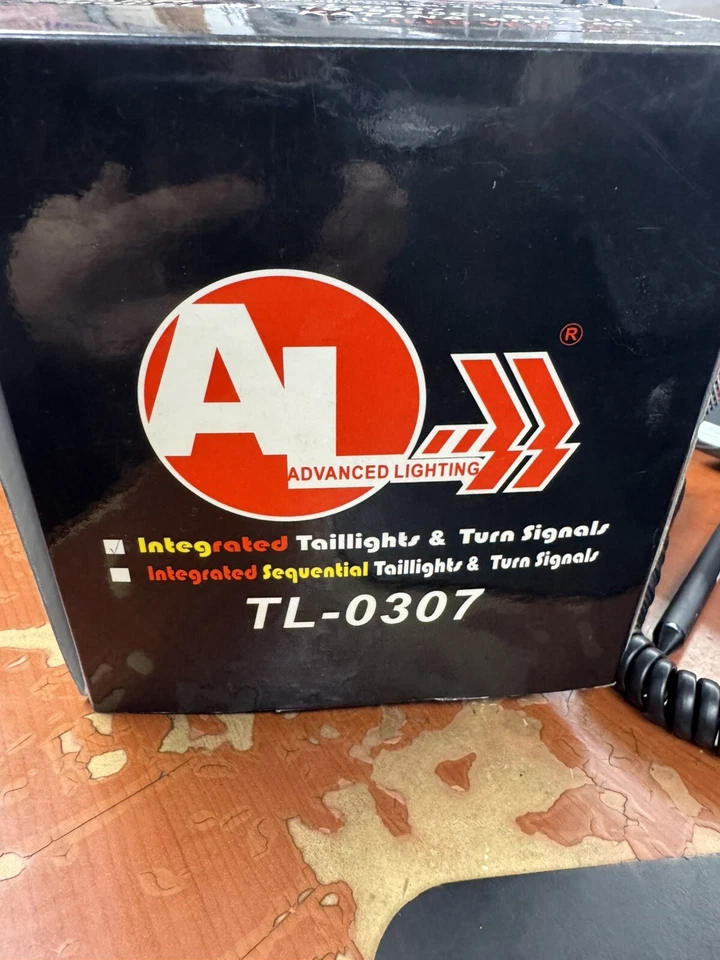 Luz trasera transparente integrada 98-01 Suzuki Katana 600/750 nueva Foto 4 de 4