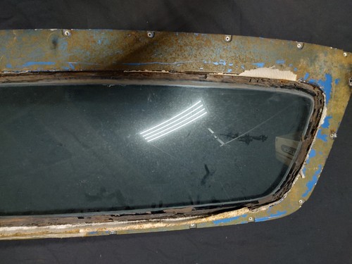 1970 Dodge Challenger SE Rear Window insert/Glass - Picture 2 of 5