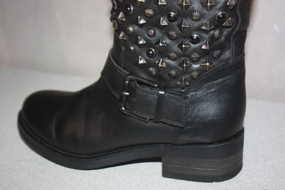 Mi Bottes Bikers Cuir Clouté Noir Doublure cuir T 39 TBE - Photo 4/4