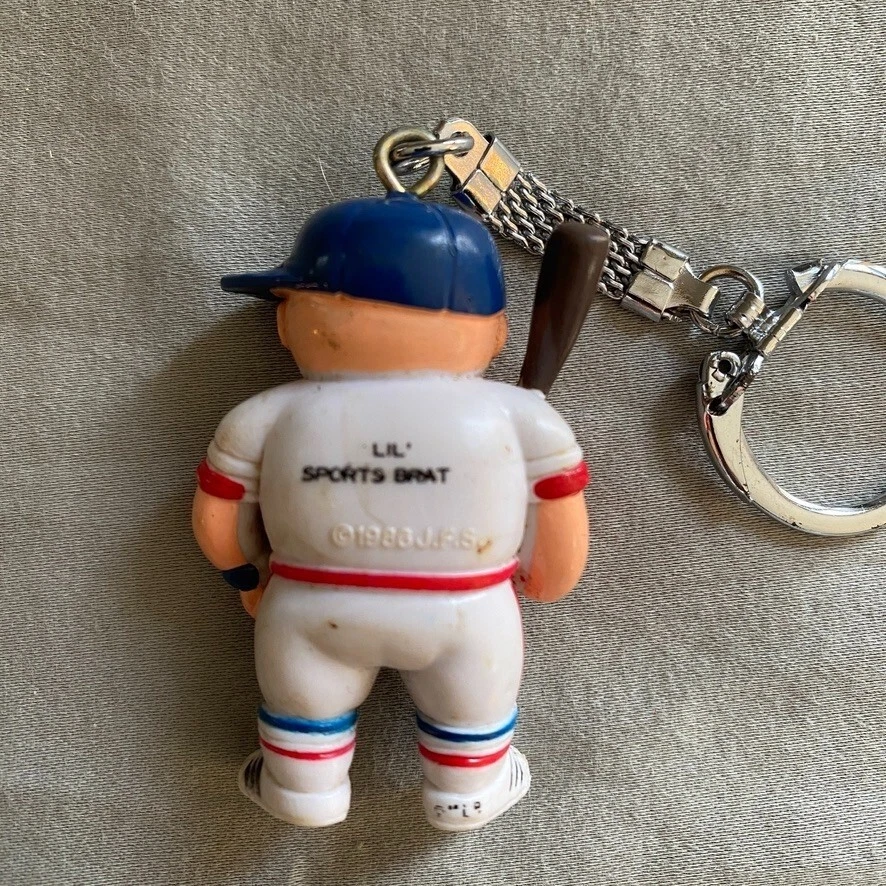Vtg 1988 Lil Sports Brat MLB Boston Red Sox White Jersey Keychain Key Ring - Image 4 of 4