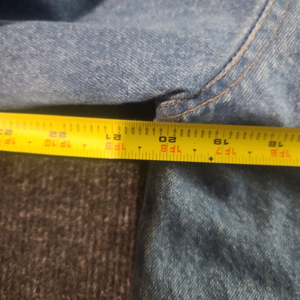 Vintage KC Collections Denim Jean Barn Jacket Quilted Lining Collar Med - Image 4 of 4