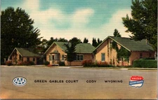 Linen Postcard Green Gables Court in Cody, Wyoming Gateway to Yellowstone Park