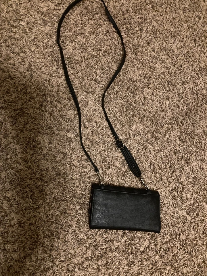 Cartera sin asas Jessica Simpson negra 6 pulgadas correa para el hombro tarjetero triple Foto 2 de 4