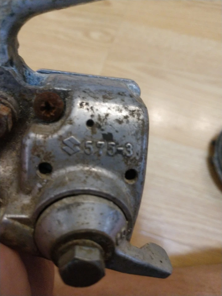 Interruptor de manija izquierda Mayfit para Suzuki GP100 GP125 TR100 TS125 TS250 Foto 4 de 4