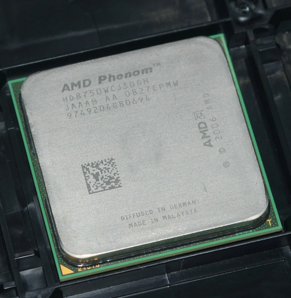 AMD Phenom x3 8750 2.4GHZ/1.5MB Triple Core AM2 HD875ZWCJ3BGH - Image 3 of 4
