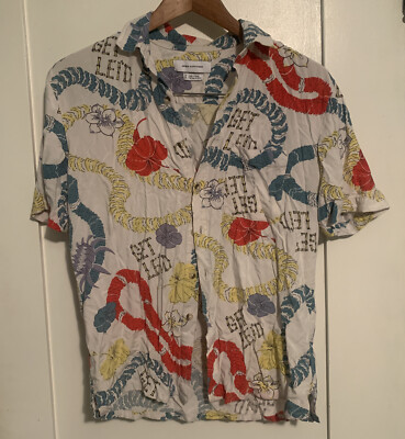 Urban Outfitters Soft Get Lei d Button Up Hawaiian Shirt Size Small
