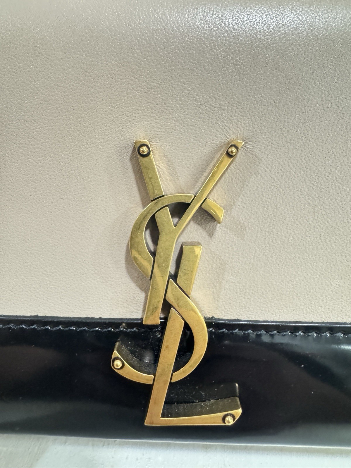 Borsa a tracolla piccola Saint Laurent in pelle nappa Kate