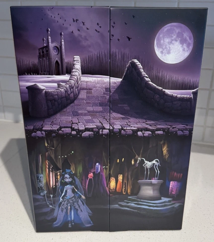 Monster High Tim Burton's Corpse Bride Emily Skullector Muñeca de Moda Foto 3 de 4