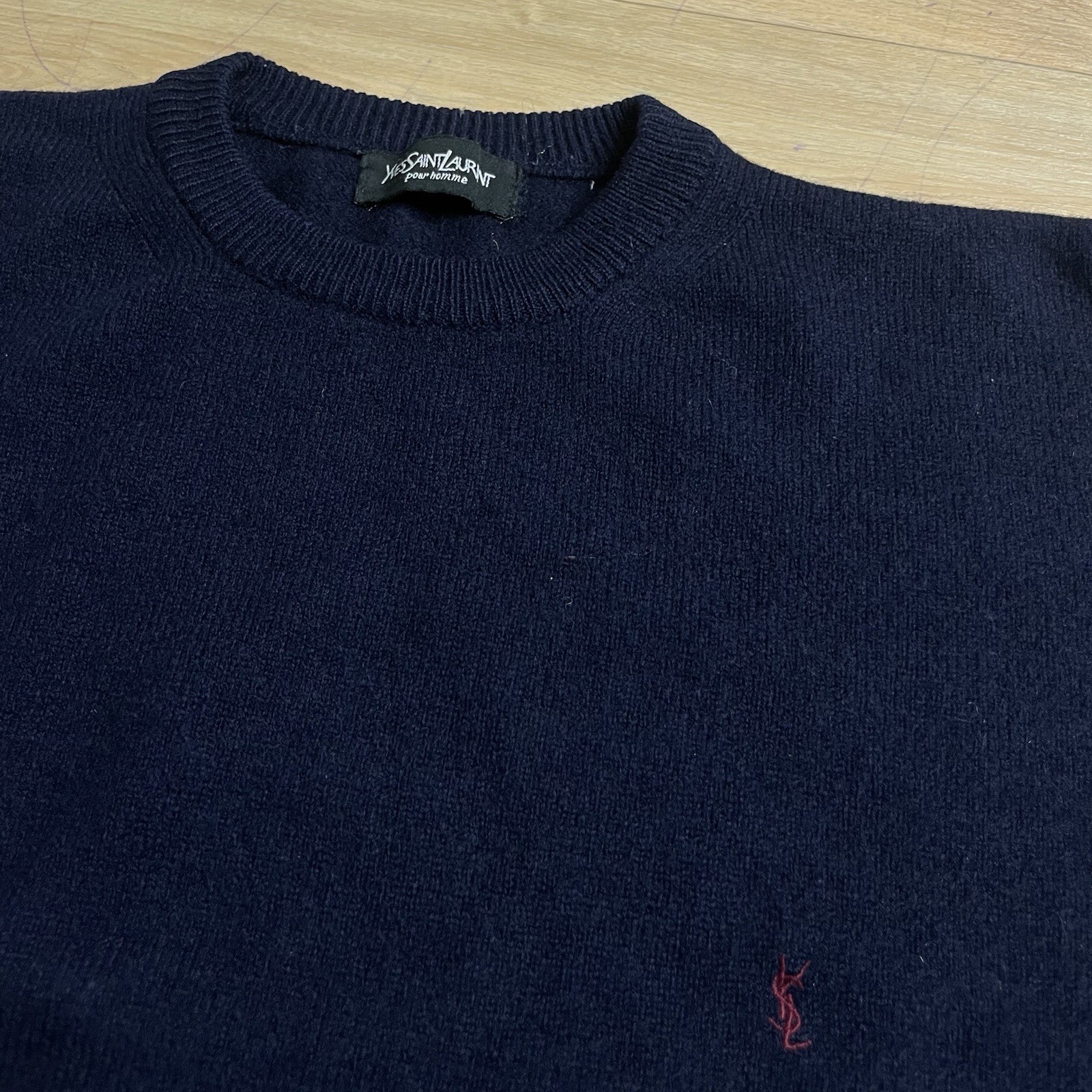 Maglione Yves Saint Laurent Crew NecK YSL Pullover maglione lana vergine blu taglia M
