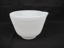 Hamilton Beach Pyrex #1 White Milk Glass Mixing Bowl w/ Spout
