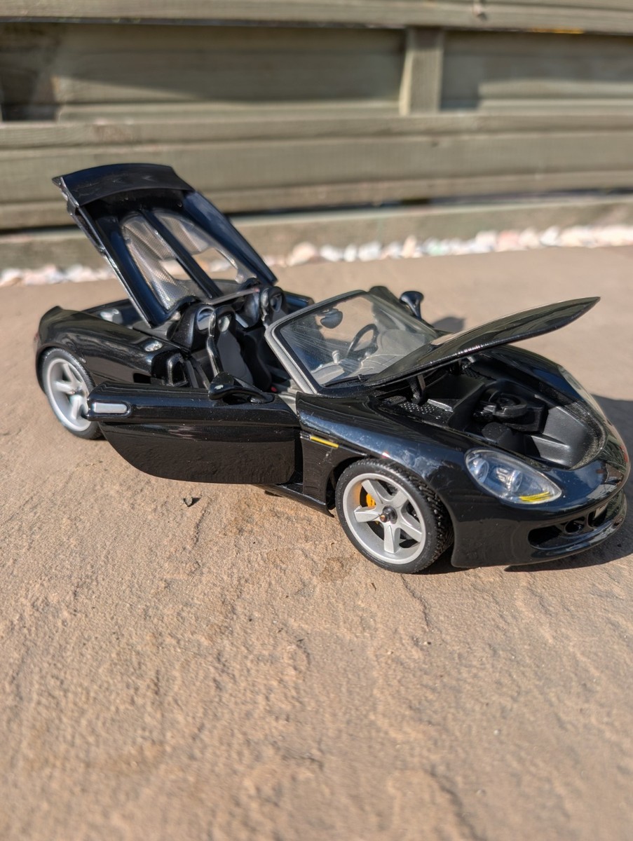 マイスト　Maisto ポルシェ カレラ GT 1/18 Porsche Amazon | マイスト／MaiSto／ミニカー・ディーラー：1/18