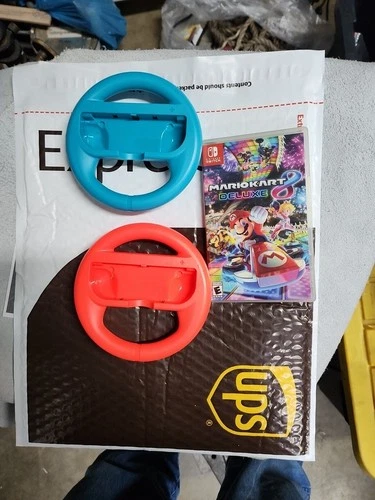 Mario Kart 8 Deluxe (Nintendo Switch, 2017) Smelly w/ Steering Wheels