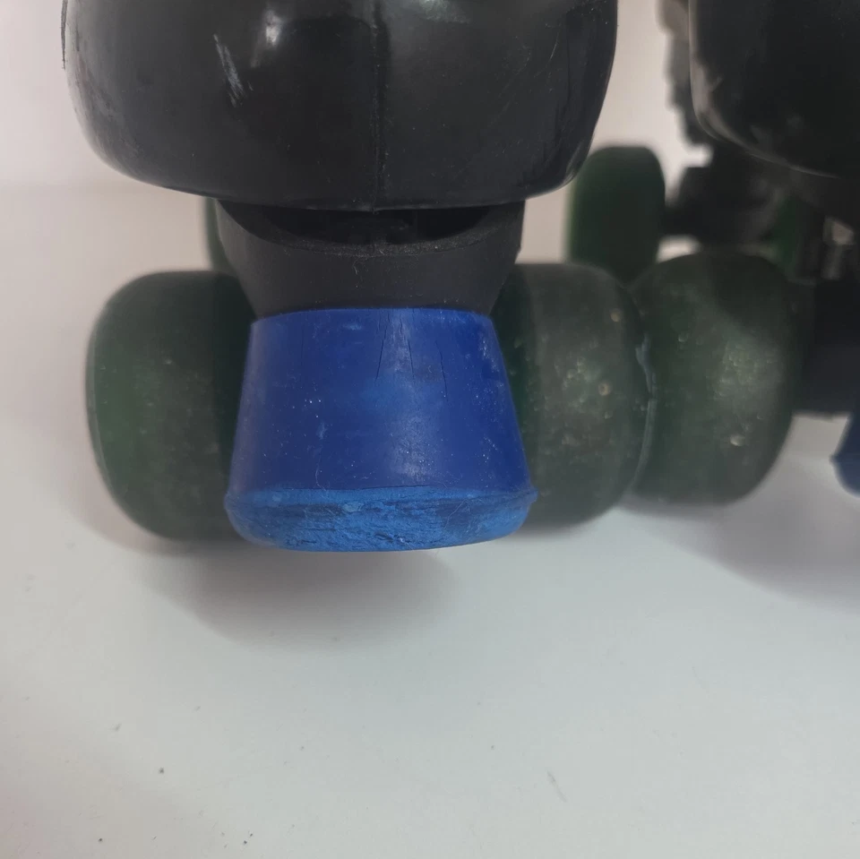 Ventro Pro Turbo Quad Roller Skates- UK Size 6 EU 40- Black- Adult Size - Image 3 of 4