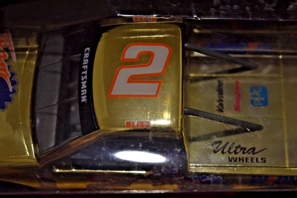 Camión de carreras Racing Champions 50 aniversario oro #2 Mike Bliss Team ASE 1:24 Foto 4 de 4