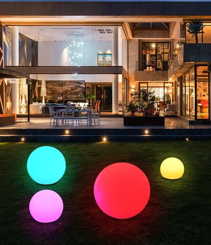 Lámparas de bola recargables con luz LED impermeables para exteriores Foto 3 de 4