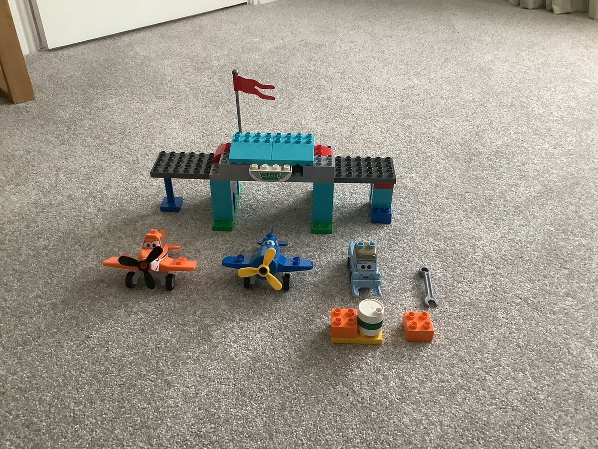 LEGO DUPLO: Skipper's Flight School (10511) 673419190947 UK