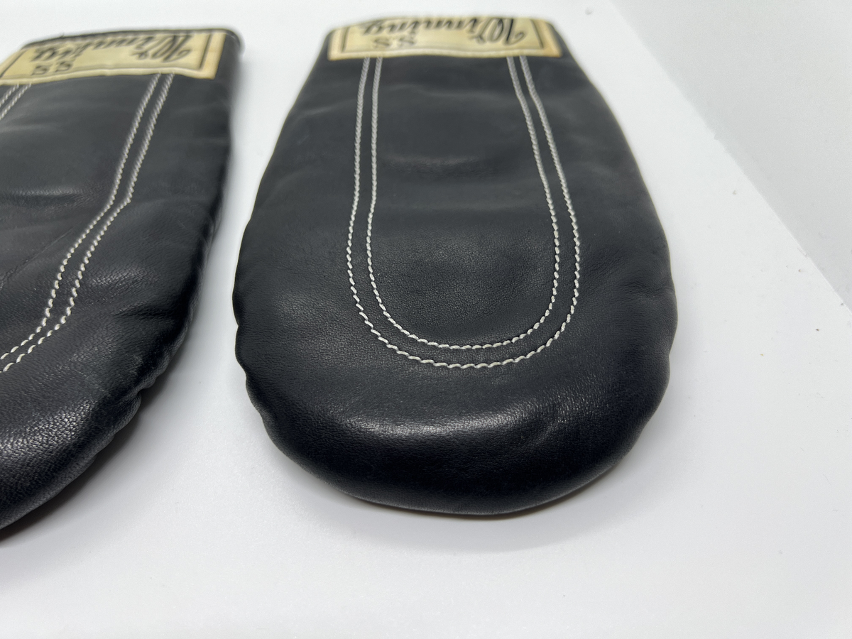 Winning Boxing Vintage Initial Old Logo Punching Gloves SB-1000