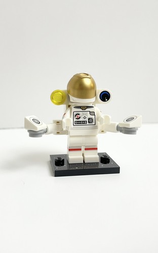 LEGO Minifigures Series 26 Space Walking Astronaut 71046 - Picture 3 of 11
