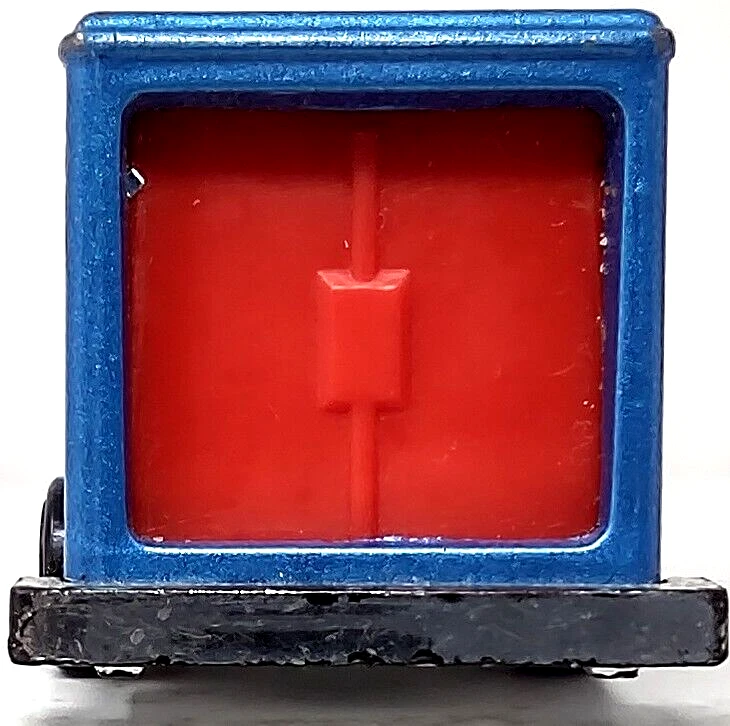 SpongeBob SquarePants Hot Wheels 1976 Order Up Van Mattel 2012 - Image 4 of 4