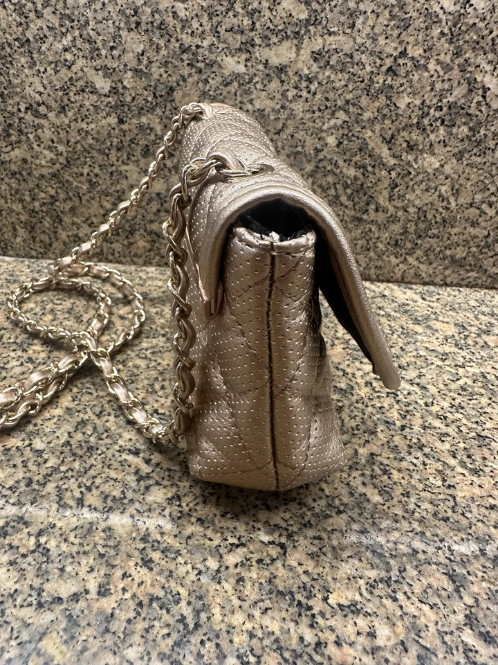 Steve Madden Crossbody Women Small Metallic Rose Gold Quilted Chain Strap Purse - Image 4 of 4