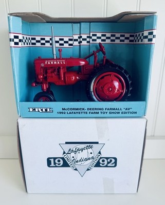 ERTL McCormick-Deering Farmall AV Tractor Lafayette Farm Toy Show Edition 1:16