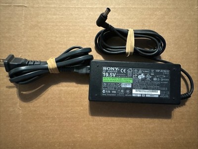 Sony 19.5V AC Adapter Model VGP-AC19V10 Input 100-240V 1.3A 50-60Hz Output 19.5V
