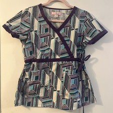 Koi Women  s Purple/Turquoise Print Short Sleeve Scrub Top Size Small