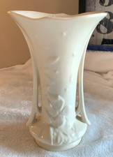 Nelson McCoy Flowers & Leaves Double Handle Vase Matte White NM Vintage 1942