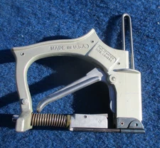 Red Devil DP2 Metal Glazing Diamond Point Gun Glass Framing Window Stapler