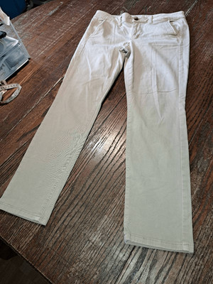 Size 8 American Eagle Super Stretch Khaki Tan Pants with Pockets Belt Loops