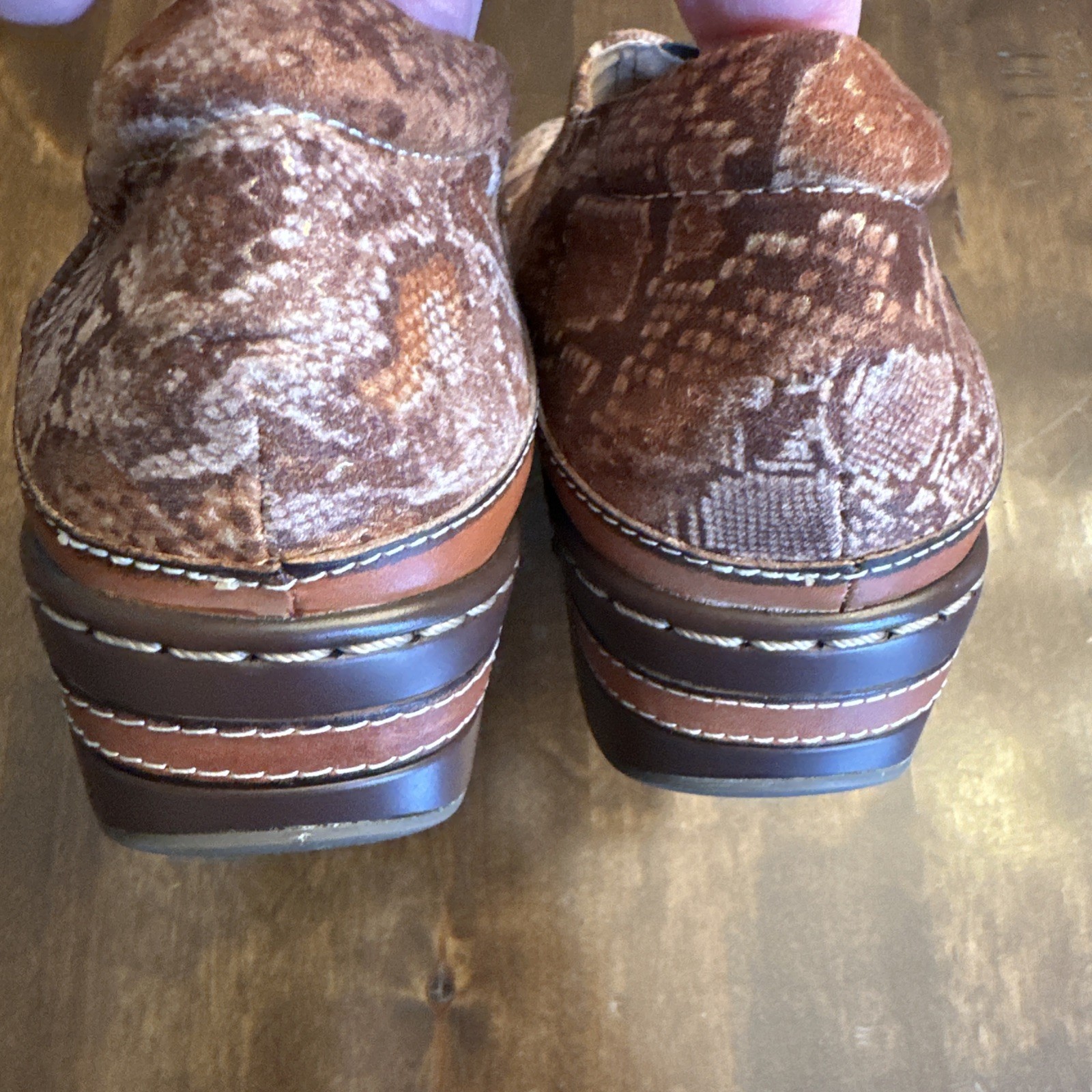 L’Artiste Spring Step Clogs Burbank Python Reptil… - image 5