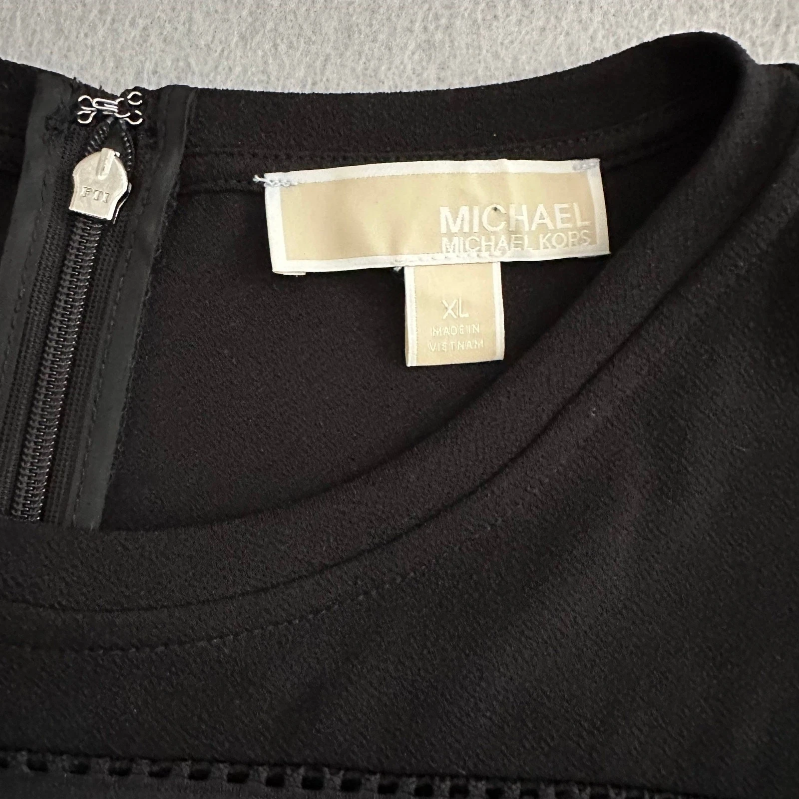 Abito Michael Kors nero A Line manica corta orlo arricciato girocollo inserti in rete XL