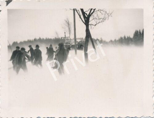 Foto WKII Wehrmacht Polizei 15. Kompanie II. Zug Soldaten Winter Balkan L1.70 - Bild 1 von 1