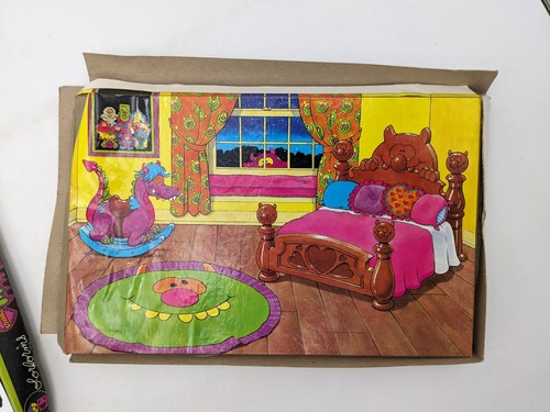 Set da gioco vintage 1987 Amable Monsters Colorforms completo Fair Cond - Foto 12 di 12